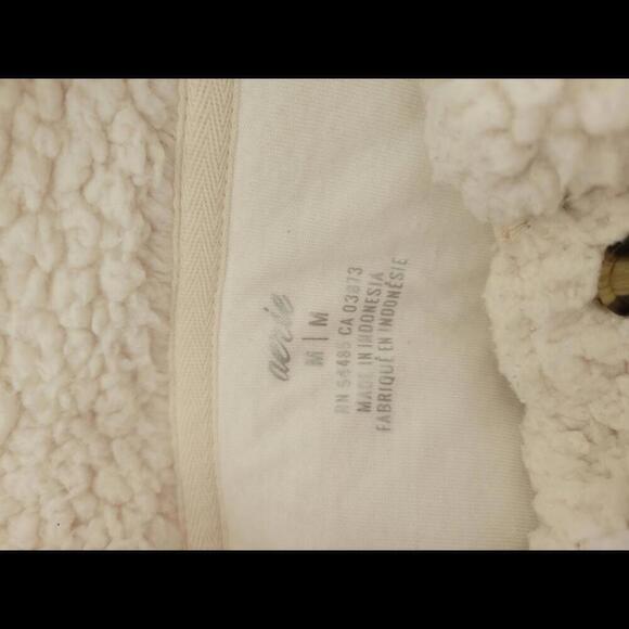 Aerie medium cream super fuzzy pullover shirt - Picture 3 of 5